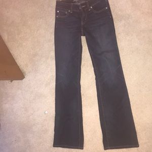 Low rise stretch women’s jeans